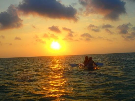 宮古島サンセット  選べるクリアSUP or クリアカヤック＋ドローン撮影データ付き 絶景ロケーションを独り占め！0歳から参加OK◎＜約2時間／宮古島＞