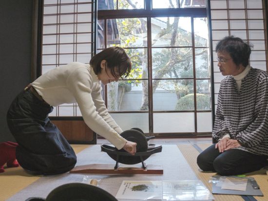 富山の薬文化を巡るバスツアー 飴づくり・和漢薬・薬研体験・やくぜん料理で学ぶ薬都とやまの歴史旅＜富山駅発着＞