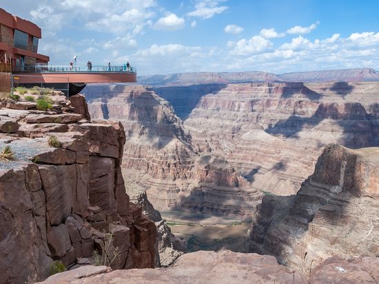 USA_Arizona_Grand Canyon_Guano Point on the Grand Canyon West Rim_shutterstock_174298766