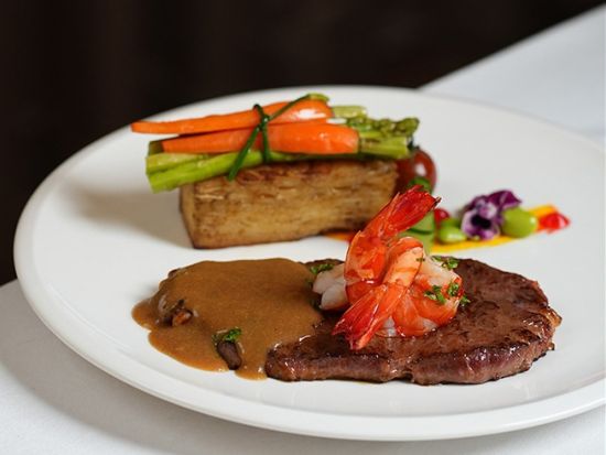 ベンタイン・プリンセス・ディナークルーズ (Ben Thanh Princess)　事前予約サービス＜約2時間／サイゴン港発＞