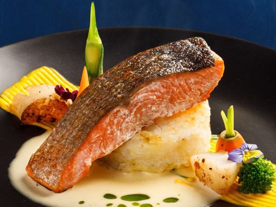 ベンタイン・プリンセス・ディナークルーズ (Ben Thanh Princess)　事前予約サービス＜約2時間／サイゴン港発＞