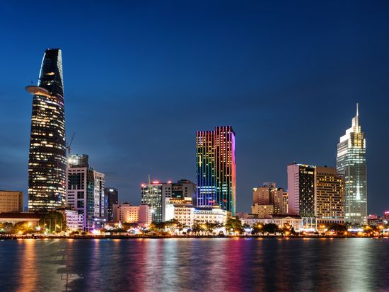 Vietnam_Ho Chi Minh_Night View_Saigon River_shutterstock_672348184