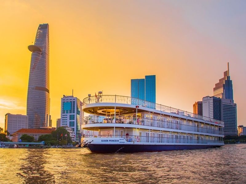 main-attraction-image