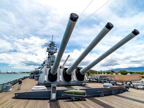 USS Missouri Deck Bow Guns and Shell Pearl Harbor Oahu