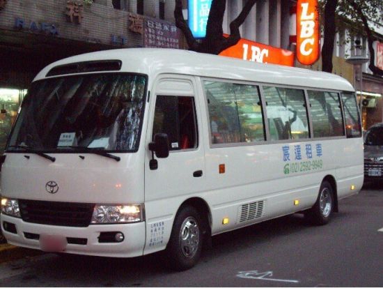 【貸切】フリーチャーターツアー　夜の九份や十分天燈上げなど自由にアレンジ可　 ＜台北～郊外／最大8名／4~8時間／日本語ドライバー／空港・基隆港送迎可＞