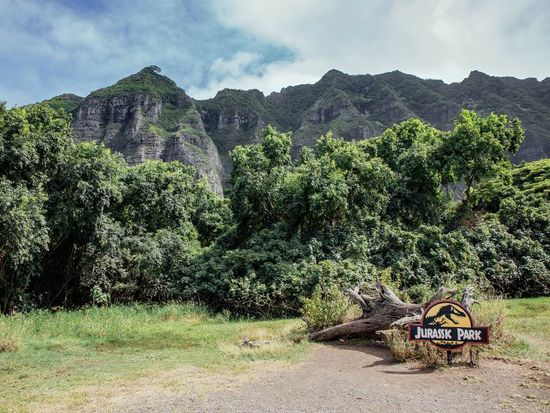 Hawaii_Oahu_Kualoa Ranch_shutterstock_1223066731