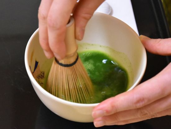 お点前体験　ひき茶の実演付　＜一式貸出／青葉通一番町駅からアクセス良好＞ 