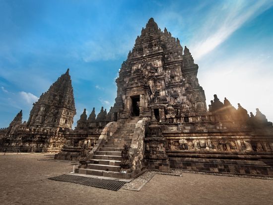Candi Prambanan_shutterstock_199752458