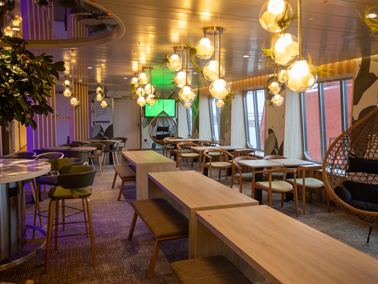 HEL-TAL_Tallink_Shuttle-MyStar_public area