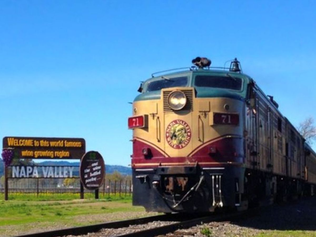 憧れのナパバレーワイントレイン＋ワイナリー訪問 日本語ソムリエ