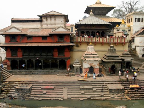 Nepal_Pashupatinath_pixta_1435632_M
