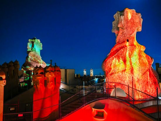 世界遺産カサ・ミラ（La Pedrera）夜間特別入場　昼とは違う表情を楽しむナイトツアー＜約1時間20分／英語ガイド／スパークリングワイン1杯付き＞の写真5