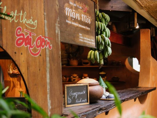 マンモイ・タオディエン店　食事券＆事前予約サービス　ミシュランガイドビブグルマンのベトナム家庭料理＜ランチ／ディナー／送迎オプションあり＞