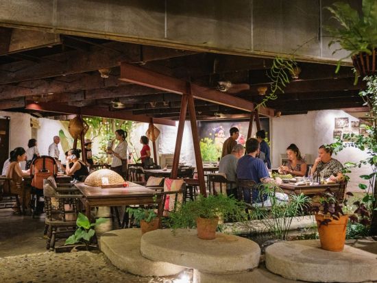 マンモイ・タオディエン店　食事券＆事前予約サービス　ミシュランガイドビブグルマンのベトナム家庭料理＜ランチ／ディナー／送迎オプションあり＞