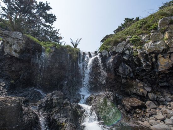 韓国人気番組「Happy Jeju（ハンサムガイズ）」の済州ロケ地巡りツアー　ソラの城やベケ庭園など話題の撮影地を満喫＜1日／昼食付／日本語ドライバー＞