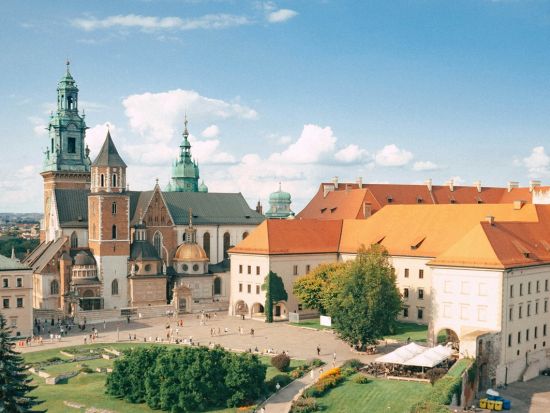 世界遺産 クラクフ歴史地区＆カルヴァリア・ゼブジドフスカ　日帰り観光ツアー ＜貸切／8時間／日本語ガイド／クラクフ発＞