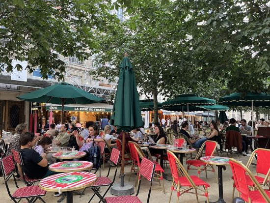 アシスタント貸切観光　思い通りにアレンジするオーダーメイド街歩き　モデルコースあり　公認ガイド選択可＜徒歩または公共交通機関利用／日本語＞ by H.I.S.