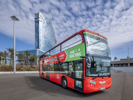 バルセロナ 乗り降り自由オープントップバス　チケット事前予約 ＜日本語オーディオガイドサービス（アプリ）あり＞*前日まで予約OK