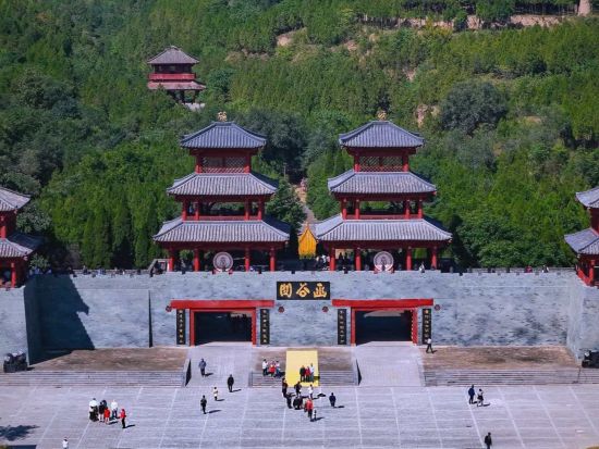 キングダム・三国志聖地を巡る西安 函谷関 洛陽5泊6日間～専属日本語スルーガイド・専用車付き、宿泊付き、全食事付き、高速鉄道付き、日本発着も可能