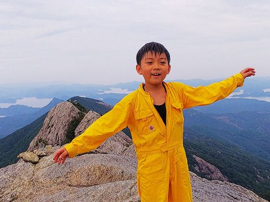 22_白嶽山頂_子ども