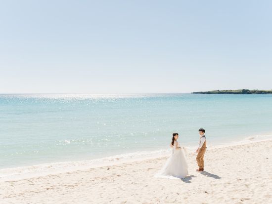宮古島ウエディングフォトプラン星空フォト撮影＆明るいビーチ撮影＜撮影データ・衣装・メイク・小物レンタル付／宮古島＞