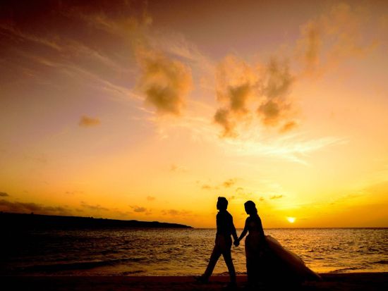 宮古島サンセットウエディングフォトプラン＜撮影データ・衣装・メイク・小物レンタル付／宮古島＞