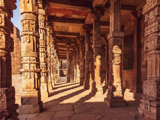 India_New Delhi_qutb minar_shutterstock_1348376357