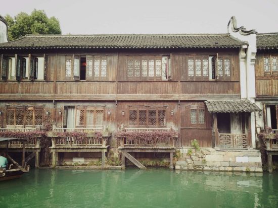 烏鎮日帰り観光ツアー　東柵景区散策＋クリーク遊覧＋田舎料理の昼食付き＜日本語ガイド／上海市内発着＞by H.I.S.