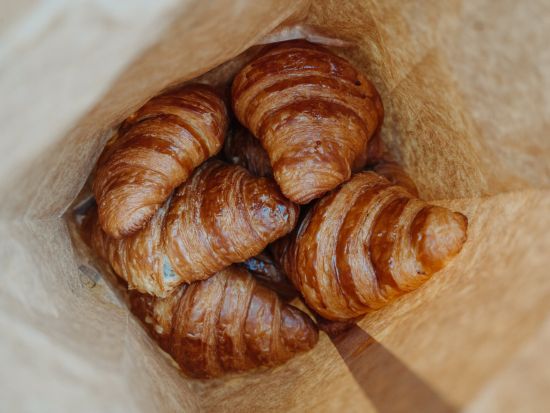 歴史と食が交差するマレ地区でグルメウォーキングツアー！たっぷり試食＆ワイン試飲付き＜英語ガイド／3時間30分＞