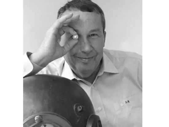 4d3541_b01df6c0c9144b8a8a13c5d9b