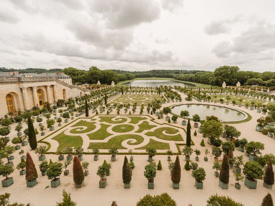 _Walks_Paris_Versaille_Giulia_Verdinelli_007_processed_by_imagy_bt2gl1