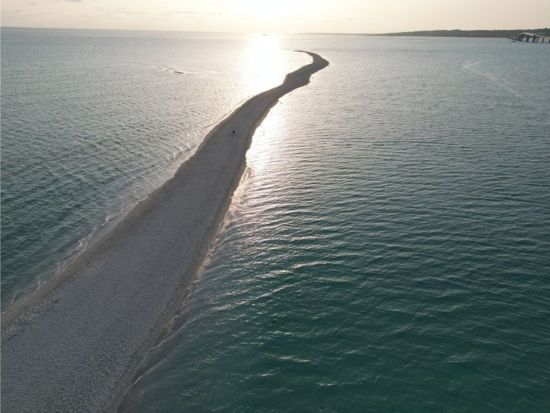 ユニの浜サンセットゴールドツアー 宮古島の夕日を満喫！黄金色に染まる幻想的なサンセットを体験 SNS映え間違いなし◎＜約60分／宮古島＞