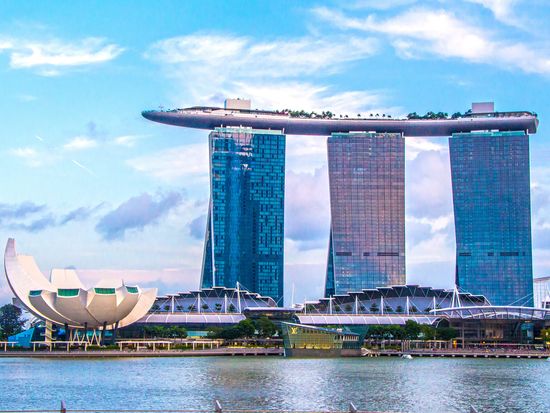 Singapore_Marina Bay Sands_Hotel Exterior_shutterstock_350484146