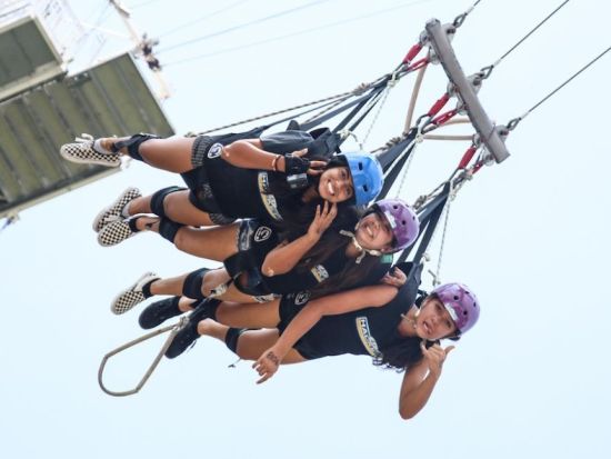セントーサ島でジャイアントスイング＆バンジージャンプ体験　爽快スリル満点の絶叫アクティビティ
