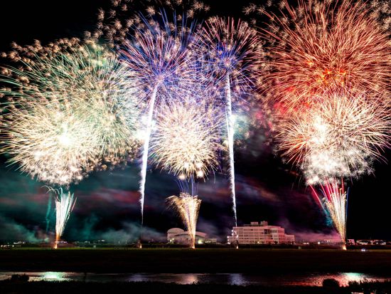 準特選②夜空に咲く花