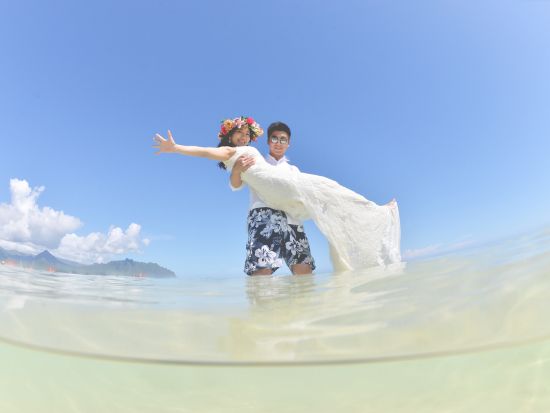 【キャプテンブルース・サンドバーツアーご予約の方限定】カジュアルフォトまたはウェディングフォト　ツアーにカメラマンが同行しサンドバーで撮影！＜貸切／20カット＞