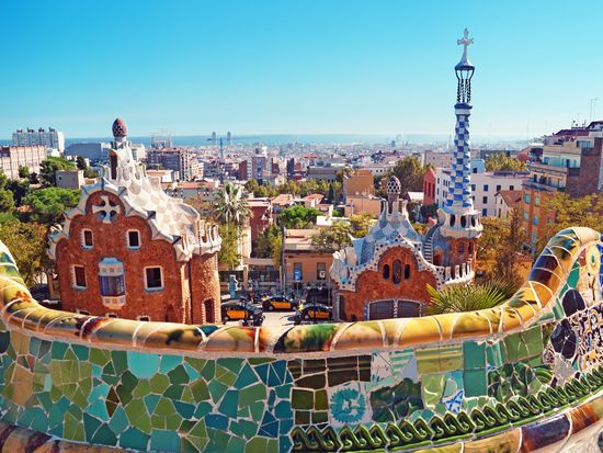 Park_Guell_shutterstock_88980592