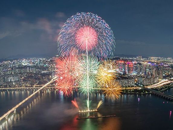 9月27日限定】ソウル世界花火大会観覧ツアー 汝矣島漢江公園での