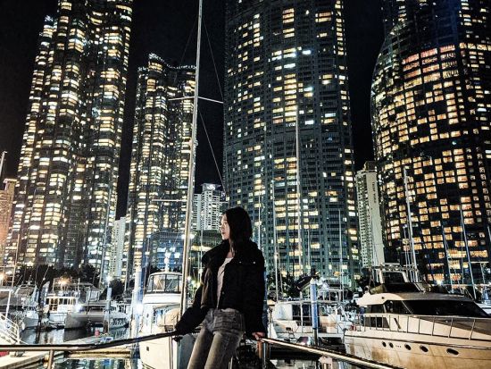 釜山ヨットクルーズ　SNS映えクルーズで最高の思い出を！土曜日は船から広安里ビーチのドローンショーも楽しめる♪＜ビール&ソフトドリンク無料／昼or夜＞