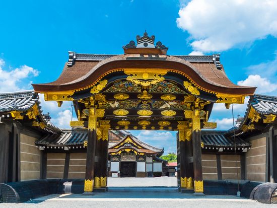 Nijo Castle_Ninomaru Palace_shutterstock_780026530