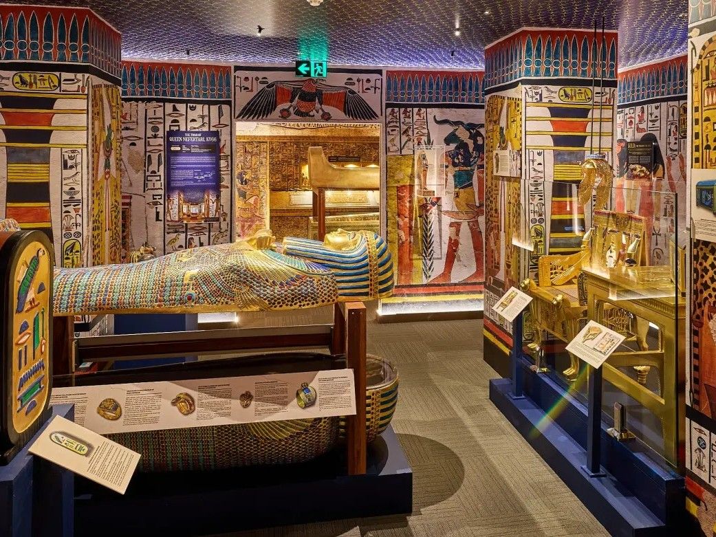 ファラオの墓（Tomb of the Pharaohs）入場チケット 豪華に装飾された