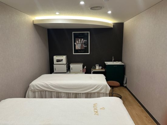 EHWA LA SPA「イファ ラ スパ」女優やアイドルがお忍びで通う隠れ家スパ　オールハンドの小顔マッサージ！&10年熟成のよもぎ蒸し体験＜個室施術／江南＞