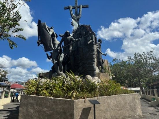 【貸切チャーター】セブ市内・トップス展望台やシラオガーデンなどの山側ブサイエリアの郊外も追加料金なしで自由に観光！＜1～8名／8～12時間／日本語ガイド＞