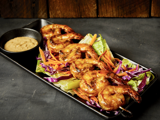 ファラオの墓（Tomb of the Pharaohs）コースディナー付きツアー　閉館後の館内を満喫！＜火～土／2or3コース／英語ガイド／ケアンズ発＞