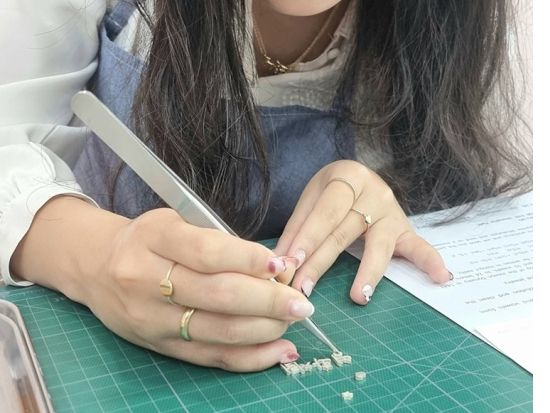 ハングルでシルバーアクセサリー作り体験「LetteringJewelry Lab」　自分や推しの名前をハングルで作成！＜乙支路入口駅／明洞エリア＞