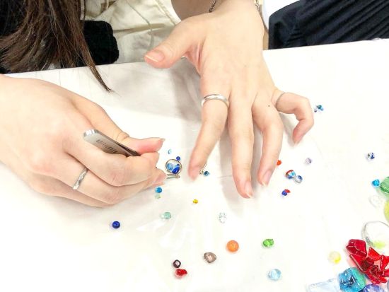 琉球ガラスカレット アクセサリー手作り体験 ピアス・キーホルダーなど選べるアイテムで思い出を作ろう◎＜午後／約1時間／沖縄本島／国際通り＞