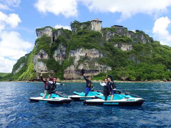 ジェットスキー　恋人岬 or アグコーブツーリングプラン　グアムの海を大満喫！＜日本語／送迎付き＞by ジョーズジェットスキー