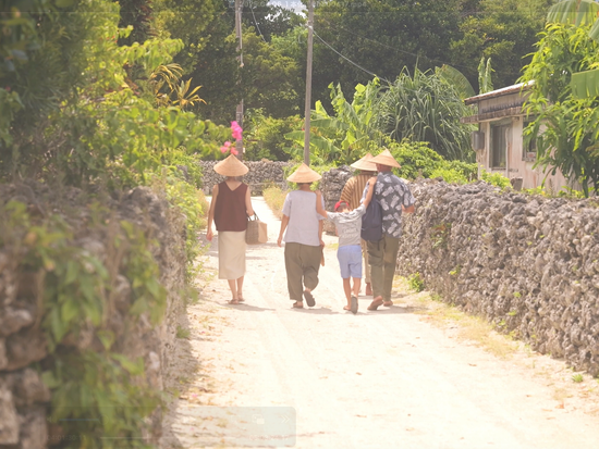 赤瓦街並みを散策