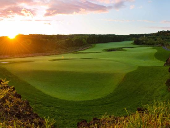 済州島2泊3日ゴルフツアー　2つの名門コース！ロッテ・スカイヒル・チェジュ・カントリークラブ＆エバリスゴルフリゾートで満喫する贅沢ゴルフ旅 ＜日本語ドライバー＞