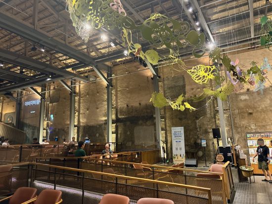 【貸切】ソウル3大スターバックス送迎サービス　北朝鮮が見える愛妓峰平和生態公園店＋京東1960店＋広蔵市場店＜定員6名／韓国語ドライバー＞